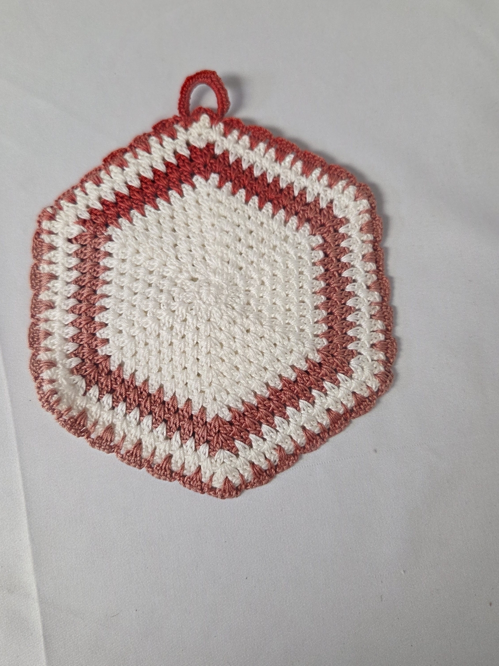 Beautiful Collectible Handmade Crocheted Potholder Red Cream 5" Loop Hang